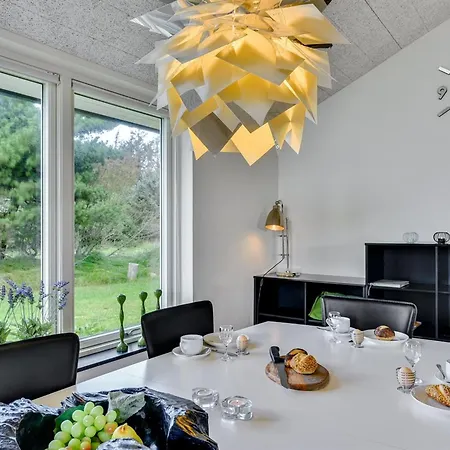 Faye - 600m From The Sea By Interhome