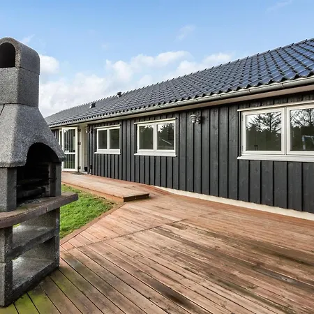 Faye - 600m From The Sea By Interhome